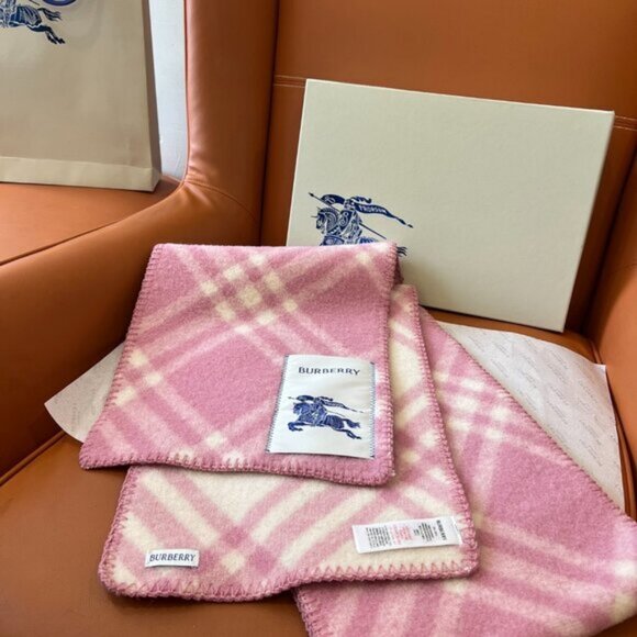 Burberry Pink Check Cashmere Scarf - Picture 1 of 6